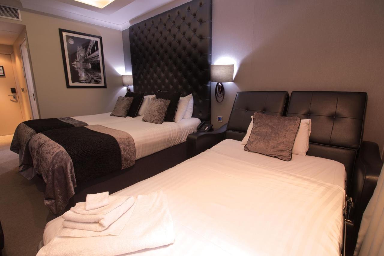 The Continental Hotel, Heathrow Hounslow Exterior photo