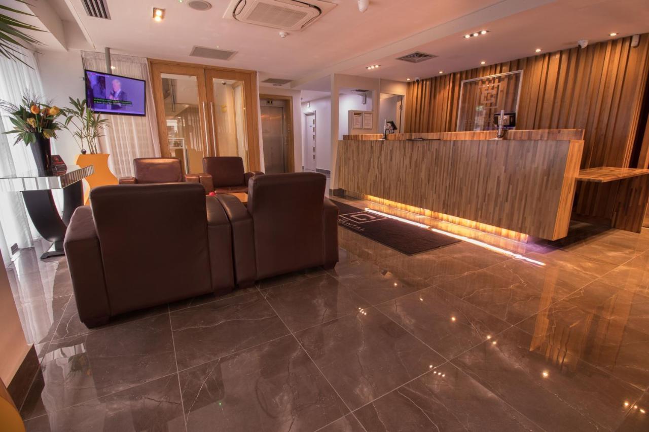 The Continental Hotel, Heathrow Hounslow Exterior photo