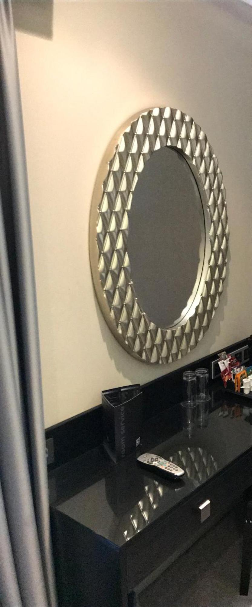 The Continental Hotel, Heathrow Hounslow Room photo